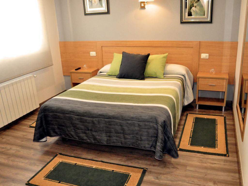 Hostal Paz Gondomar Exteriör bild
